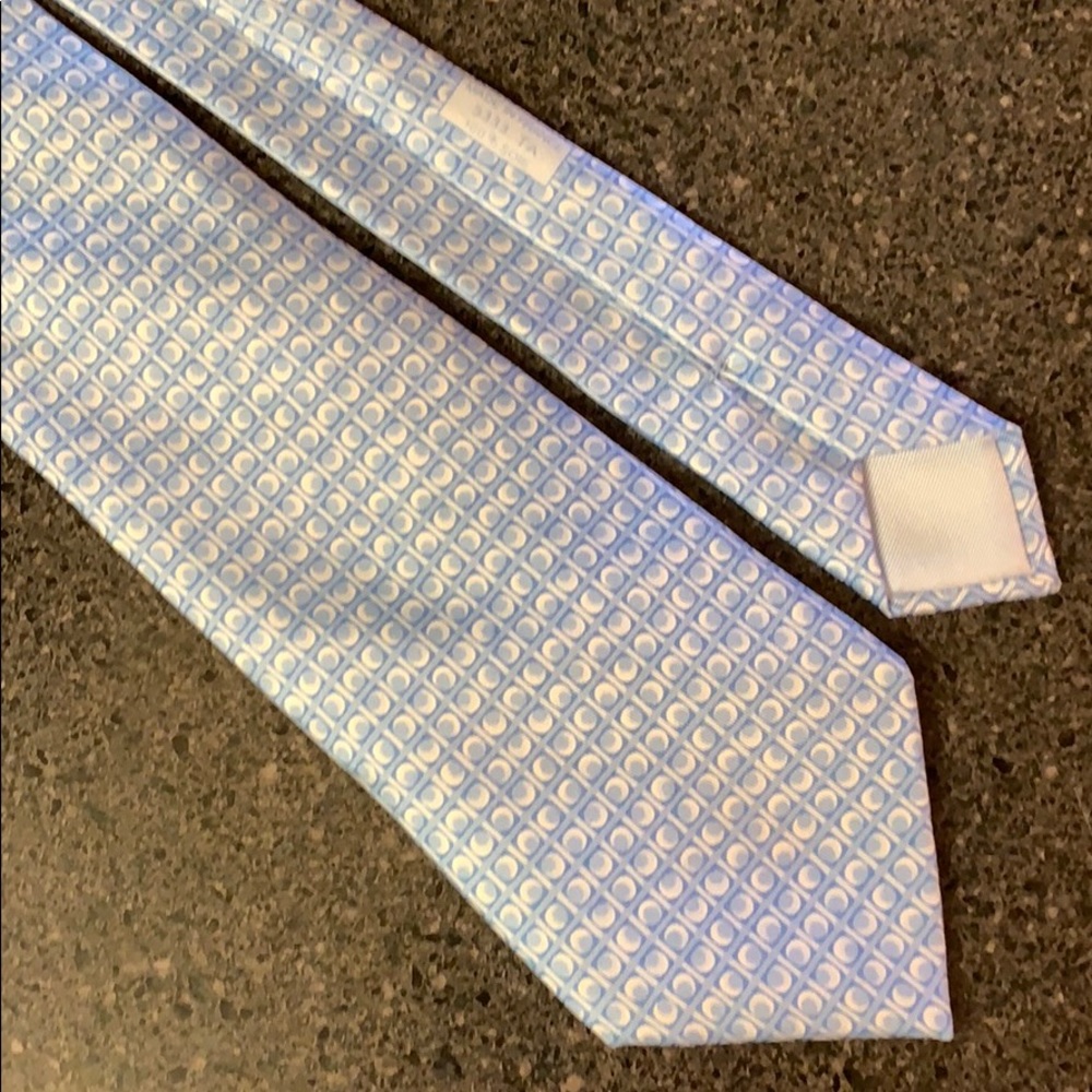 Men's blue dot 100% silk Hermes tie